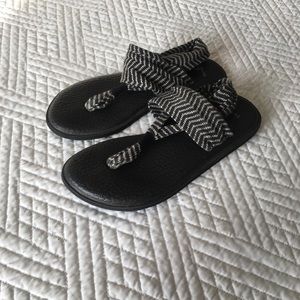 Sanuk yoga sling sandals